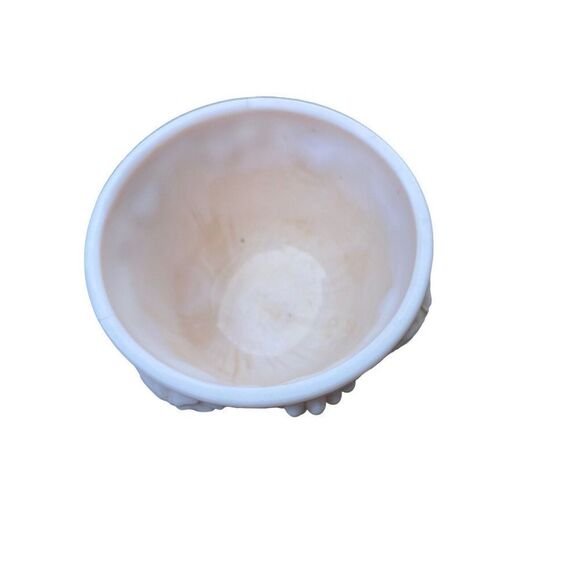 Vintage Jeanette Pink Shell Milk Glass Footed Candy Dish W/ Lid Grapes & Leaves - Picture 6 of 10